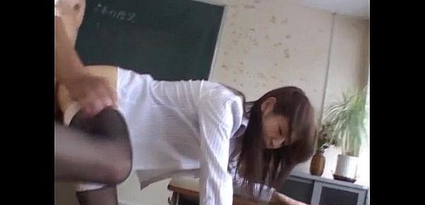  Mai Hanano nurse is pumped in the classrom